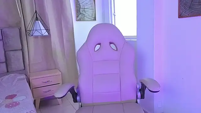 Snapshot of scarlettjohnson_ chatting on 01.12.26 scarlettjohnson online show from 01.12.26