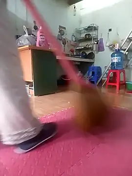 Tulip Giang online show from 01.07.26