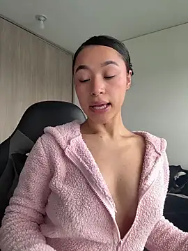 crystal dlun online show from 02.08.26