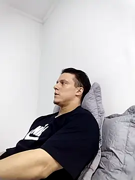 Snapshot of RAFAELQUINTEROSCAVALHEI chatting on 04.21.26 RAFAELQUINTEROSCAVALHEI online show from 04.21.26
