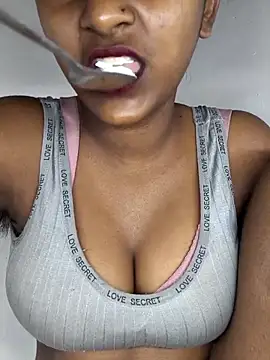 Royal-girl78 online show from 02.16.26