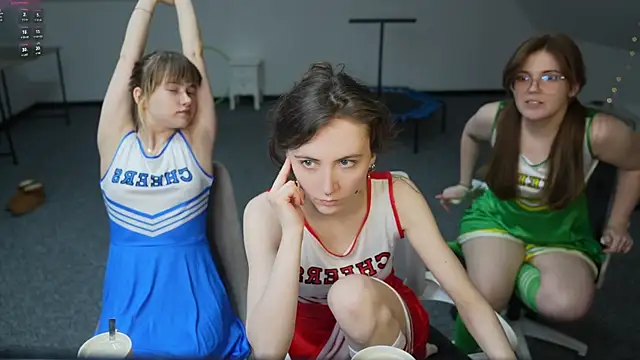 Snapshot of Orly_flame chatting on 02.12.26 Orly flame online show from 02.12.26