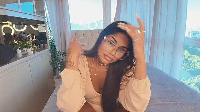 Paula Thomass online show from 02.12.26