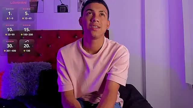 Snapshot of Liamsubtle01 chatting on 01.17.26 Liamsubtle01 online show from 01.17.26