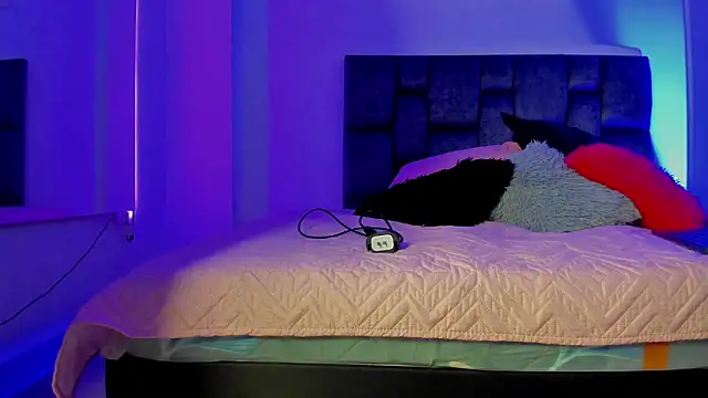 Snapshot of Liamsubtle01 chatting on 02.04.26 Liamsubtle01 online show from 02.04.26