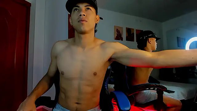 Snapshot of Liamsubtle01 chatting on 02.10.26 Liamsubtle01 online show from 02.10.26