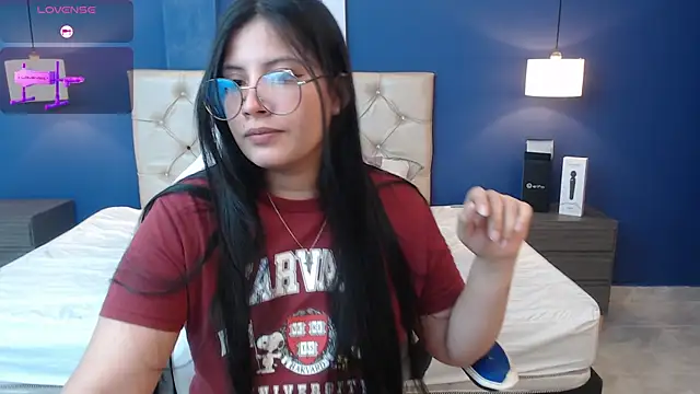 Lucy whitee online show from 01.11.26