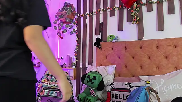 MeowMota  online show from 04.14.26