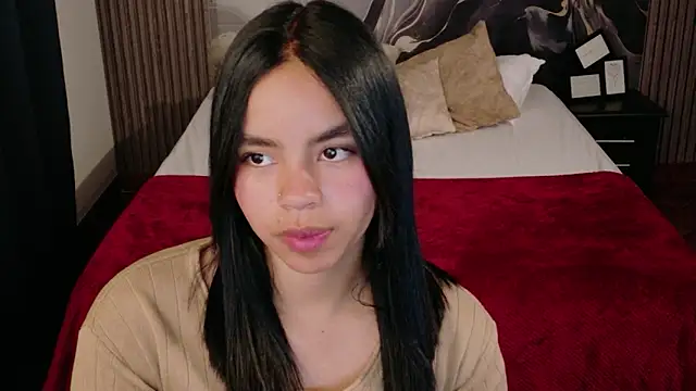 Snapshot of SofiaMante_ chatting on 02.11.26 SofiaMante online show from 02.11.26