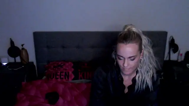 Snapshot of missconly chatting on 01.11.26 missconly online show from 01.11.26