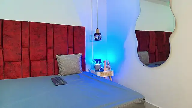 Snapshot of little_amber chatting on 01.13.26 little amber online show from 01.13.26