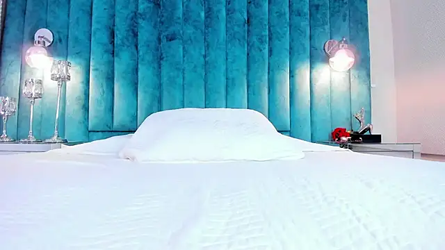 mia ellieth online show from 02.22.26