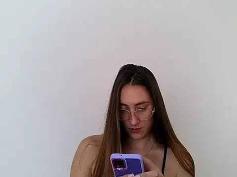 Snapshot of Noracherry chatting on 03.01.26 Noracherry online show from 03.01.26