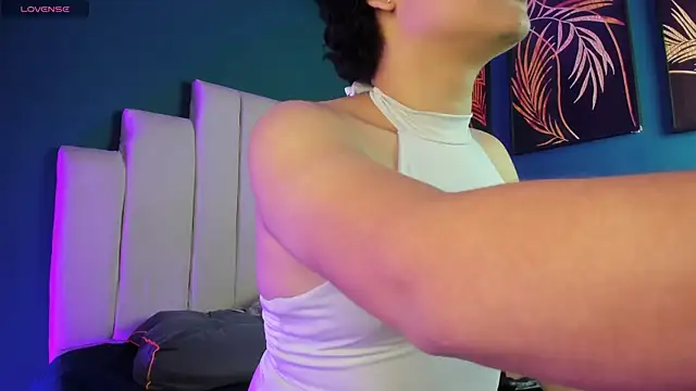 Nicki Ripperton online show from 04.02.26