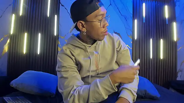 Snapshot of ThiagoBerry chatting on 02.16.26 ThiagoBerry online show from 02.16.26