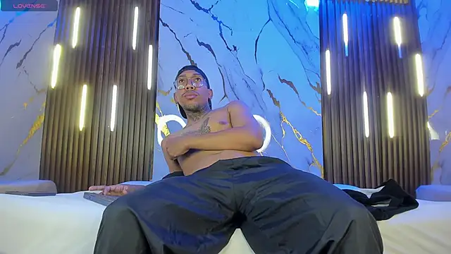 Snapshot of ThiagoBerry chatting on 02.22.26 ThiagoBerry online show from 02.22.26