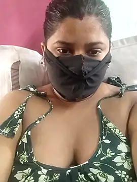 Snapshot of pinkisaha75 chatting on 02.14.26 pinkisaha75 online show from 02.14.26