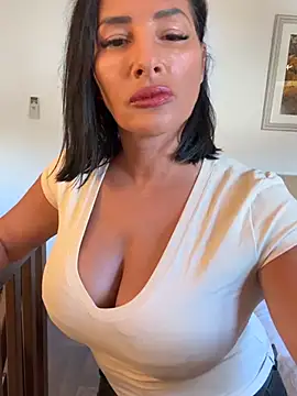 Maya-www online show from 04.19.26