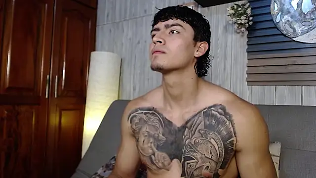 Snapshot of elliot_colton chatting on 02.15.26 elliot colton online show from 02.15.26