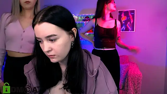 monica xcx online show from 04.11.26