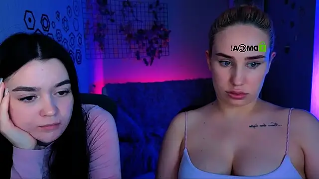 monica xcx online show from 04.19.26