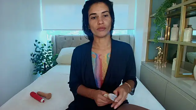 Maxine Spencer online show from 02.06.26