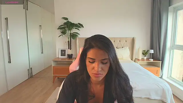 Maxine Spencer online show from 03.03.26