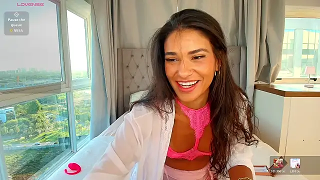 Maxine Spencer online show from 03.17.26