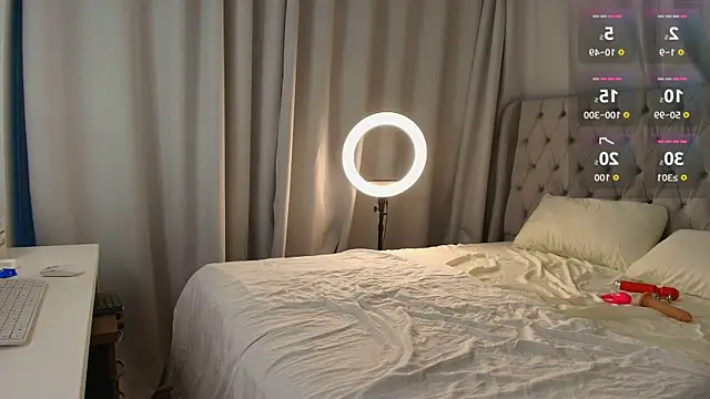 Maxine Spencer online show from 04.03.26