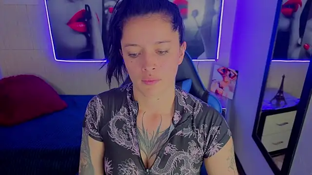 Snapshot of Harley_quinzell chatting on 02.11.26 Harley quinzell online show from 02.11.26