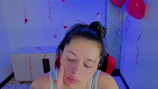 Snapshot of Harley_quinzell chatting on 02.21.26 Harley quinzell online show from 02.21.26