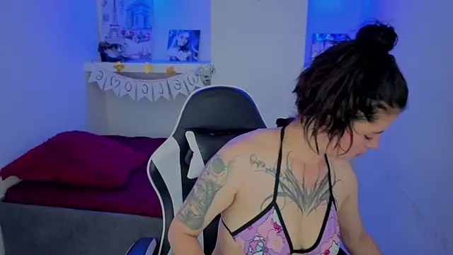 Snapshot of Harley_quinzell chatting on 02.27.26 Harley quinzell online show from 02.27.26