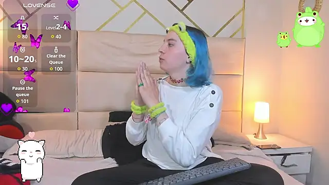 Snapshot of Kissa- chatting on 01.12.26 Kissa- online show from 01.12.26