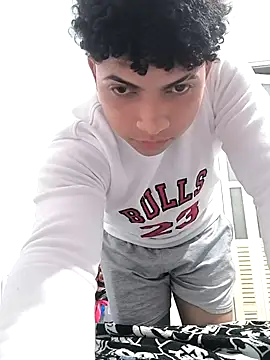 Snapshot of VersedChip chatting on 02.09.26 VersedChip online show from 02.09.26