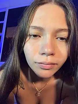 EmmaJhoons online show from 02.05.26