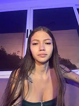 EmmaJhoons online show from 02.10.26