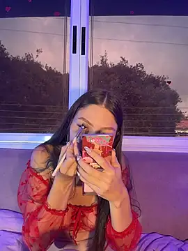 EmmaJhoons online show from 03.04.26