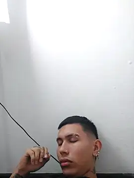 Scook Gray  online show from 03.24.26