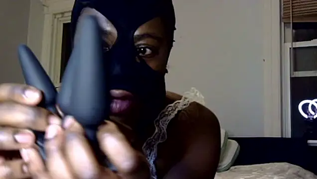 Snapshot of MaskedprincessI chatting on 01.11.26 MaskedprincessI online show from 01.11.26