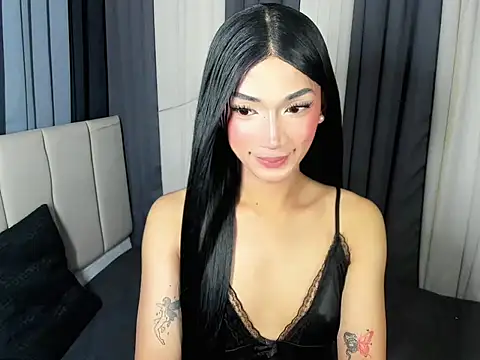 Snapshot of FyangFoxx chatting on 04.29.26 FyangFoxx online show from 04.29.26