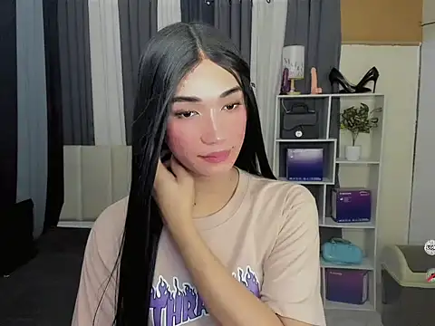Snapshot of FyangFoxx chatting on 05.15.26 FyangFoxx online show from 05.15.26