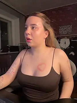 AnnaSeint online show from 02.14.26