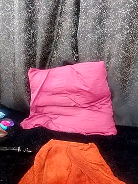 Amanda April online show from 04.15.26