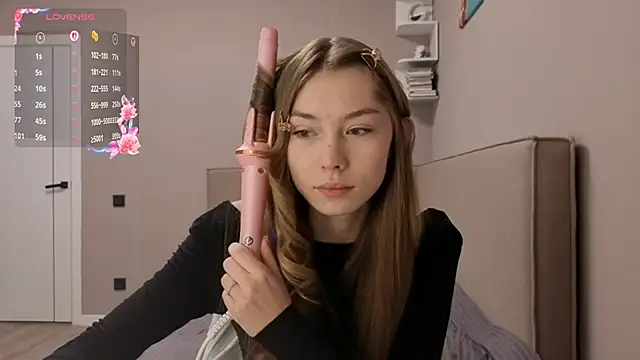 Snapshot of LindyUnderkoffler chatting on 02.22.26 LindyUnderkoffler online show from 02.22.26