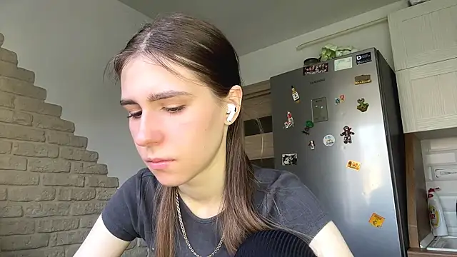 ElsieKuhlmann online show from 04.13.26