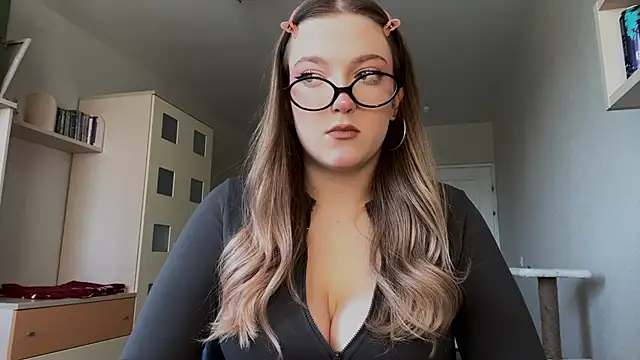 JammieMickiewicz online show from 04.02.26