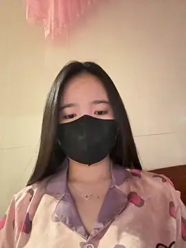 Gwen879 online show from 03.18.26