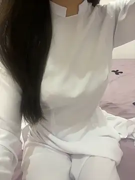 Linhtruong   online show from 02.28.26