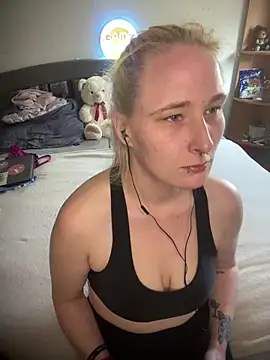 Snapshot of PurpleHazexx chatting on 03.04.26 PurpleHazexx online show from 03.04.26