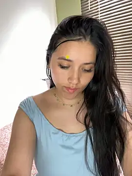 Veronica Wins  online show from 02.06.26